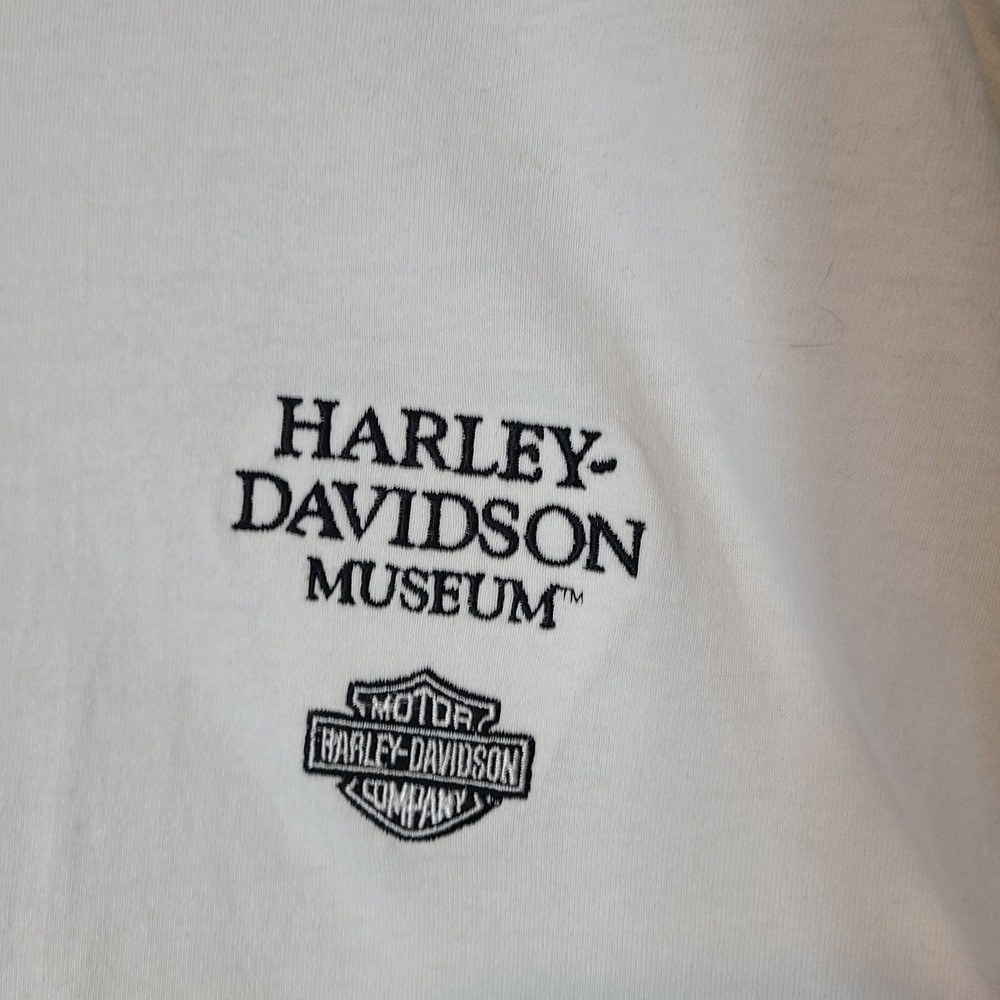Harley Davidson Museum Milwaukee White Graphic T Shirt Embroidered Mens XL - Picture 2 of 7